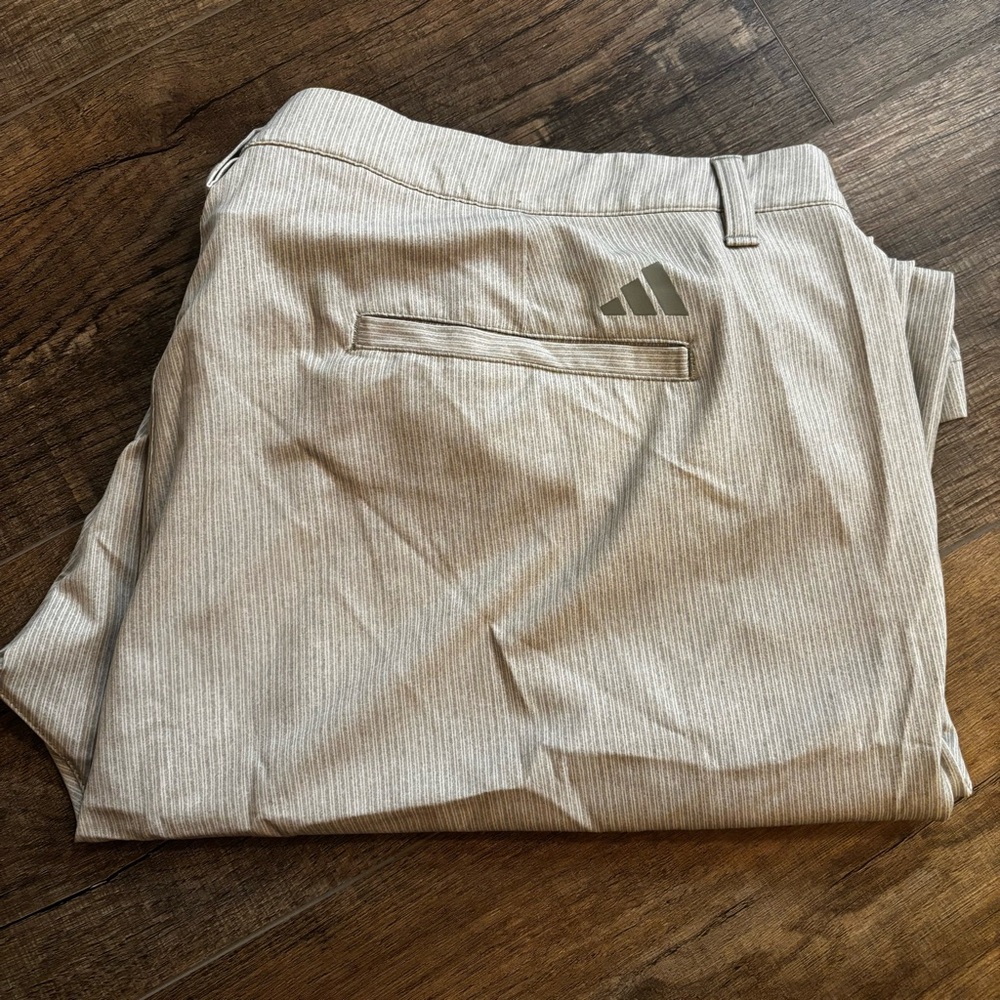 Adidas Men's Size 40 x 34 Light Tan Gray Striped Chinos Golf Pants IQ2940